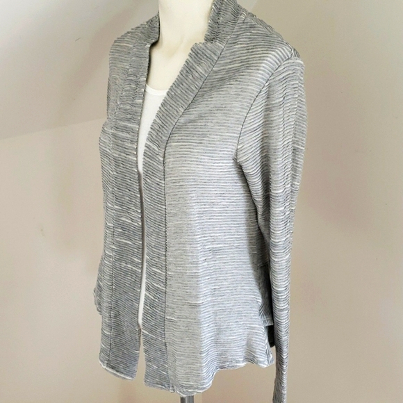 Sweet Gray Open Cardigan Sweater in Gray, Size Medium - Picture 3 of 16